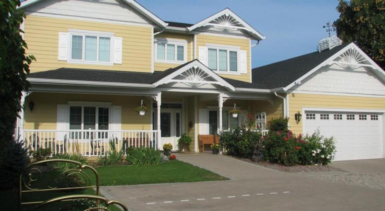 Chesterfield Inn Kelowna Exterior photo