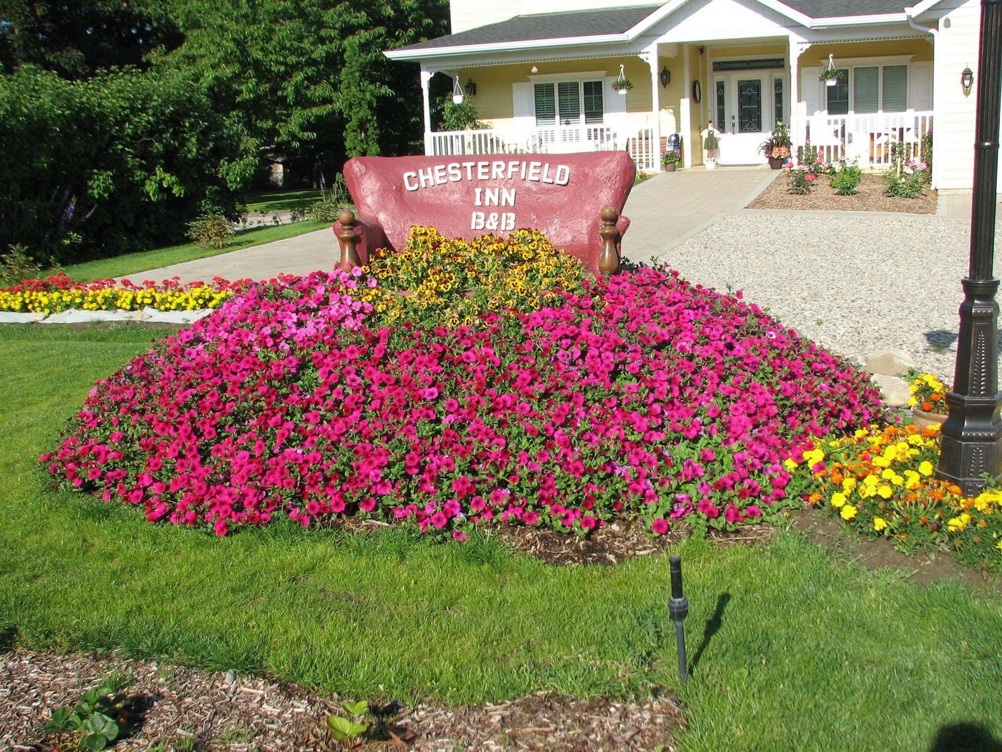 Chesterfield Inn Kelowna Exterior photo